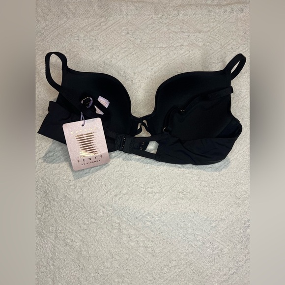 Savage x Fenty T-Shirt Bra, size 32D, in black, NWT! - Picture 6 of 8